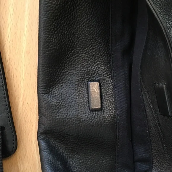 Host Pick! COLE HANN “Whitefield” Black Leather Messenger Bag    A10454 - Picture 5 of 5